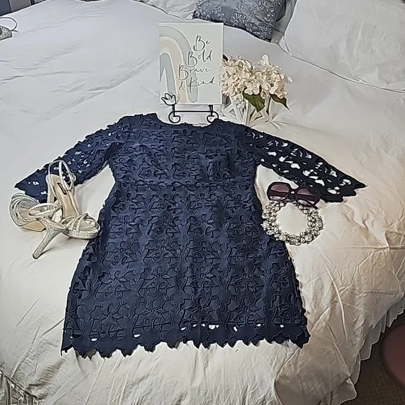Loft Floral Lace Design Navy Blue Dress rounded scoop neck Mother of the bride - Picture 2 of 14